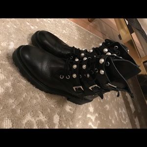 Pearl detail combat boot